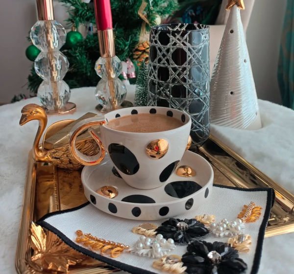 Puantiyeli Çay Fincanı Tabaklı