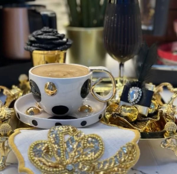 Puantiyeli Çay Fincanı Tabaklı