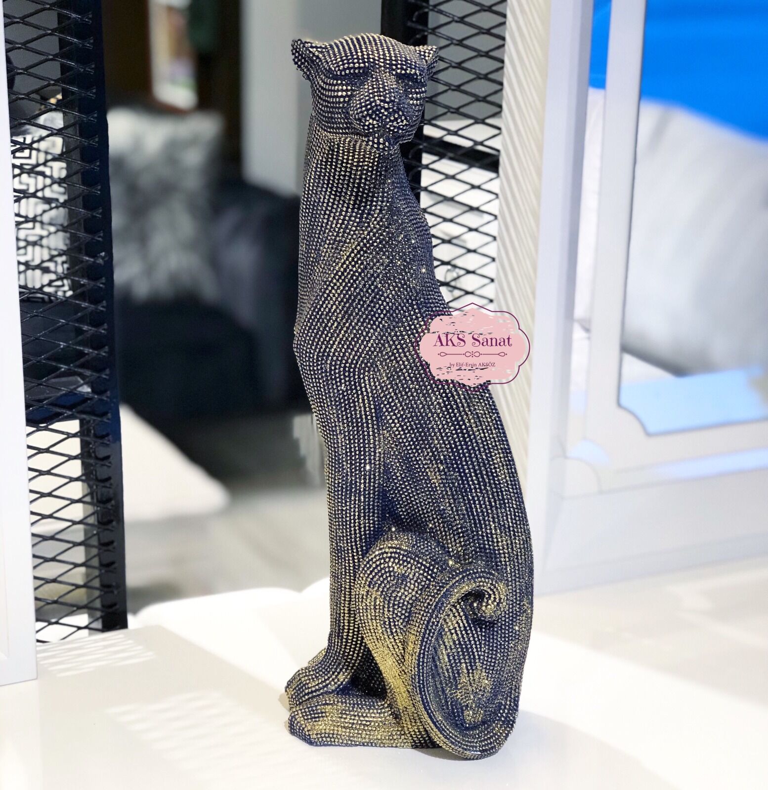 Işıltılı Jaguar