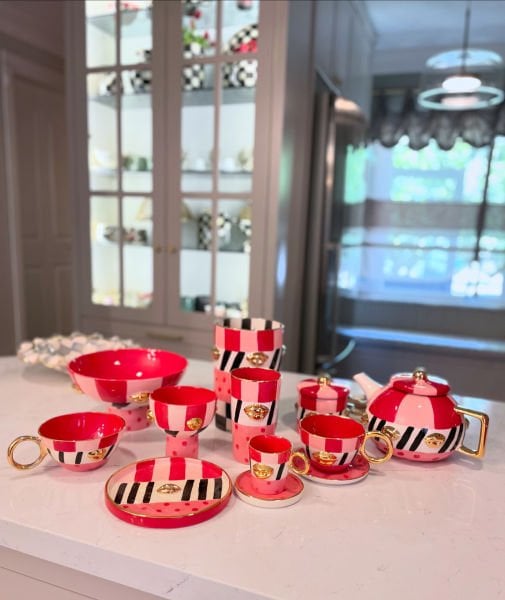 Pembe Kırmızı Dudaklı Ayaklı Mini Kase