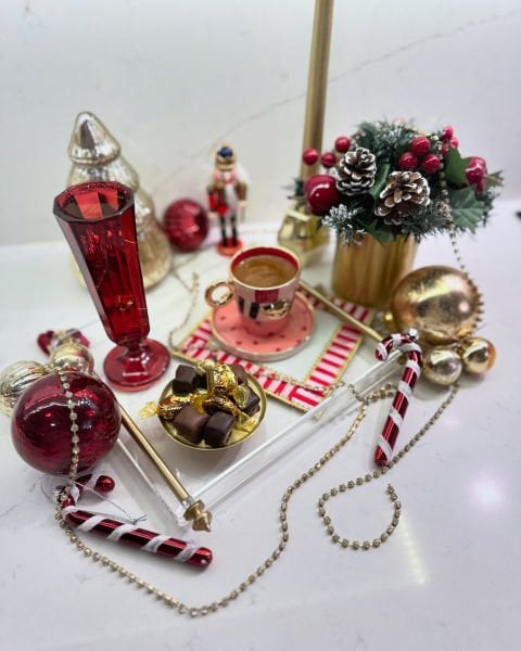 Pembe Kırmızı Dudaklı Türk Kahvesi Fincanı-Konik