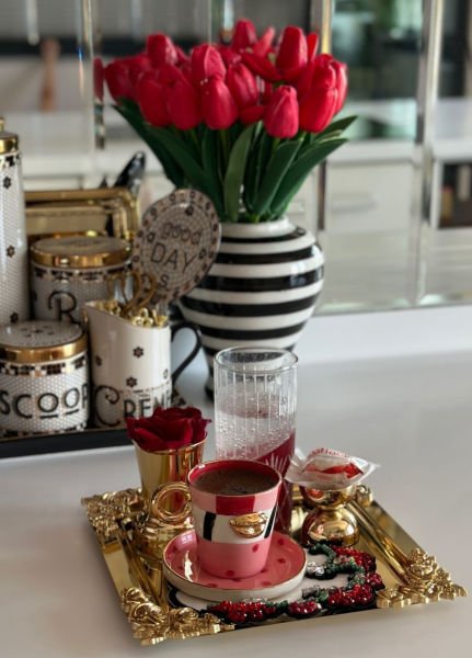 Pembe Kırmızı Dudaklı Türk Kahvesi Fincanı-Konik