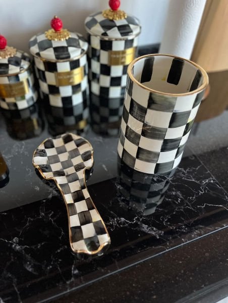 Fırfırlı Kirli Kaşıklık