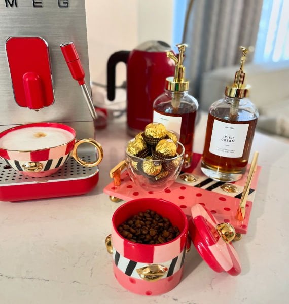 Pembe Kırmızı Dudaklı Şekerlik