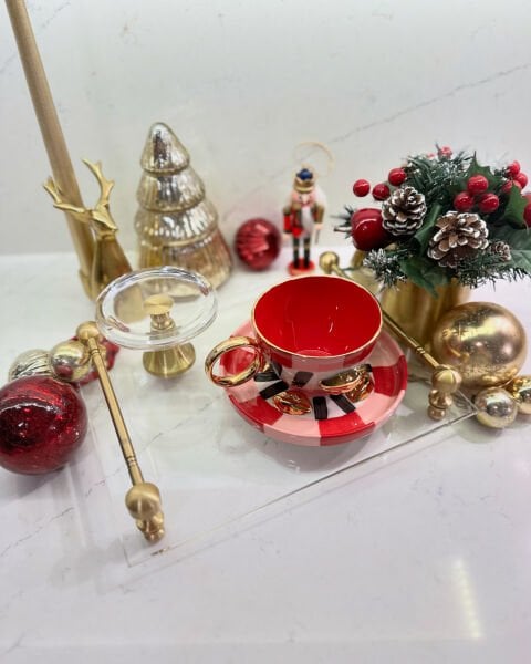 Dudaklı Çay Fincanı (Dudaklı tabak ile)